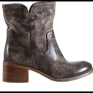 Diba True Women’s West Haven Charcoal Leather Western Ankle Bootie. Size 8